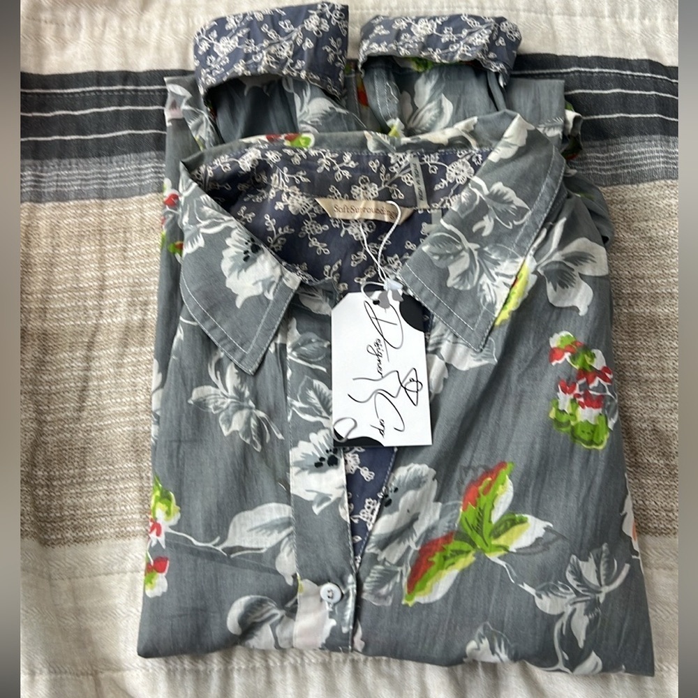 Soft Surroundings Floral Scattered Roses Floral Button Down Shirt Size S, cotton - Picture 7 of 12